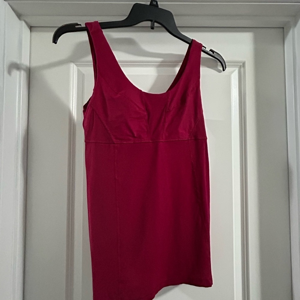 Lululemon Tank Top
Size 8
Magenta Purple